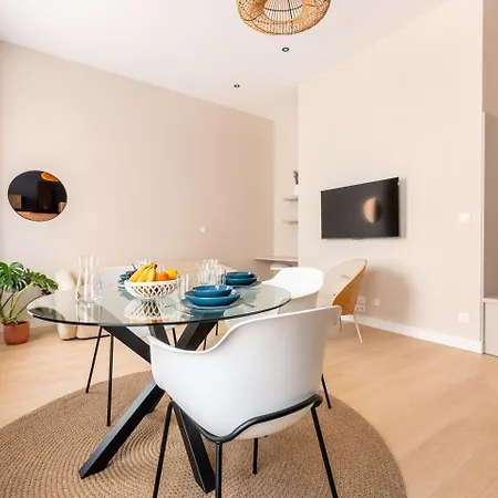 Au Qui Dort - Gare Aparthotel