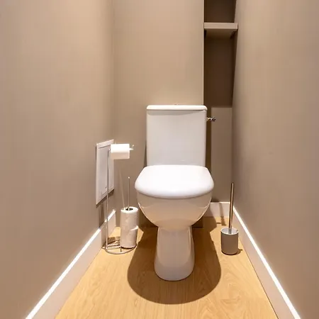 Au Qui Dort - Gare Aparthotel