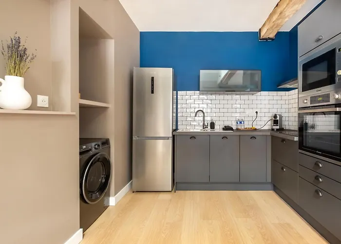 Au Qui Dort - Gare Aparthotel