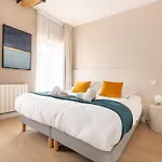 Au Qui Dort - Gare ليل