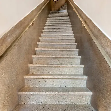 Au Qui Dort - Gare 3* Lilla